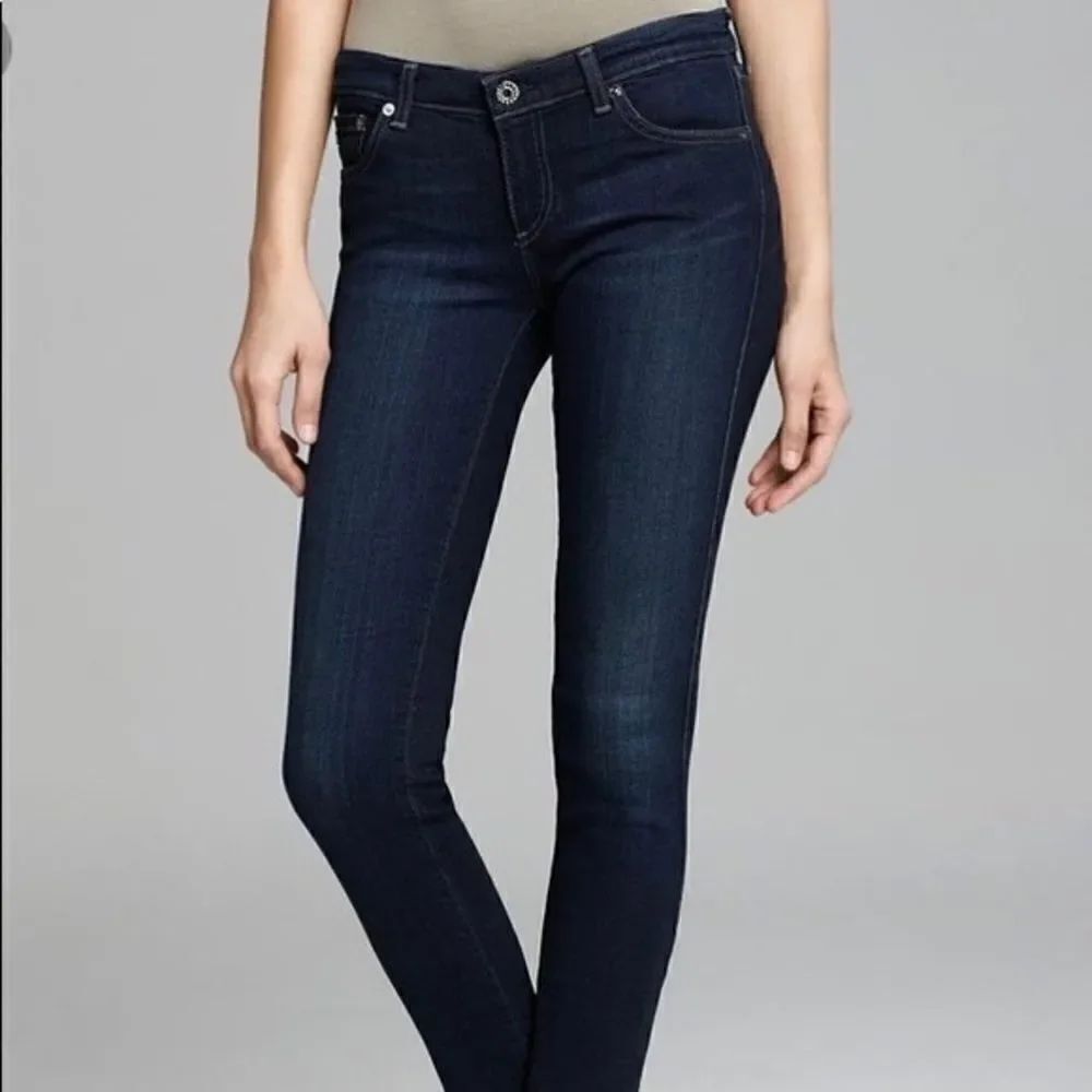 AG ‘The Middi’ Mid-Rise Legging Jeans